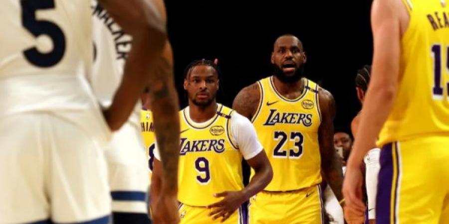 NBA: بمشاركة ليبرون وبروني الليكرز يسجل فوزه الاول في الموسم