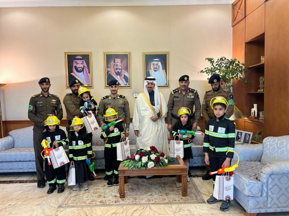 محافظ القطيف يطلع على جهود وخطط الدفاع المدني التوعوية