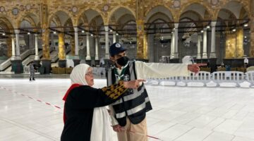 11,800 ساعة تطوعية للكشافة في الحرم المكي خلال رمضان