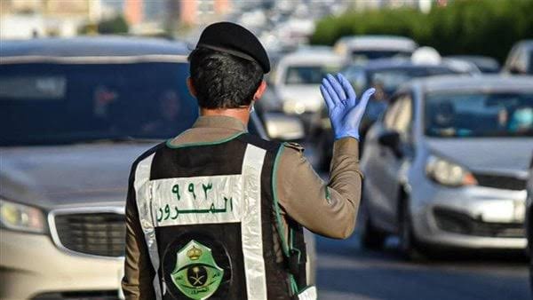 مرور الرياض يحذر المواطنين المسافرين على طريق الملك فهد.. مناطق مزدحمة للغاية وهذه مسارات بديلة