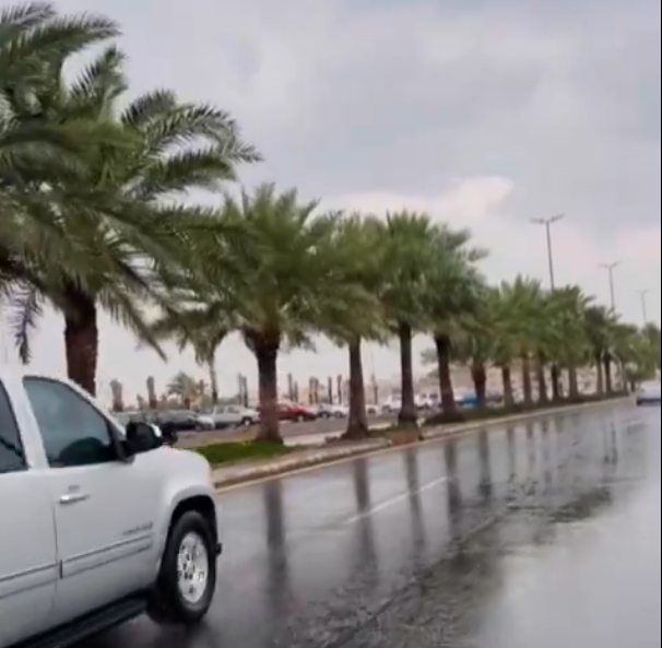 تنبيه من حالة مطرية غزيرة على المدينة المنورة
