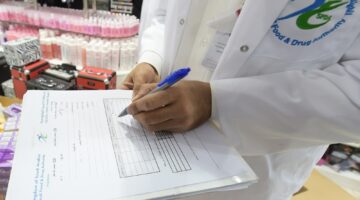 “الغذاء والدواء” تضبط 52 ألف منتج طبي وتجميلي مخالف خلال شهر