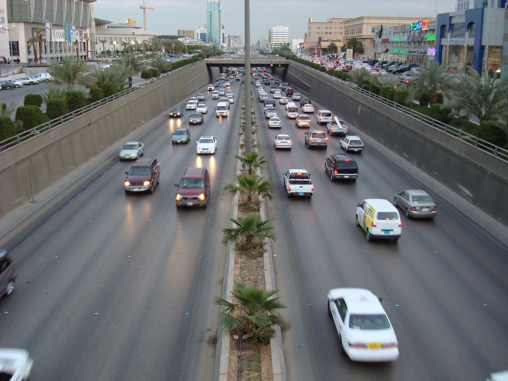 ثلاث نصائح هامة للسائقين قبل الدخول إلى الطرق الرئيسية