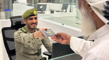 جوازات منفذ الوديعة تستقبل ضيوف الرحمن القادمين للعمرة خلال رمضان