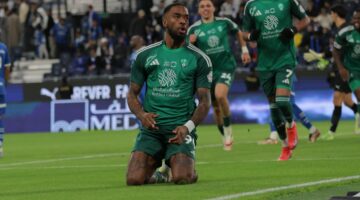 الأهلي يهزم الهلال بثلاثية .. فيديو وصور