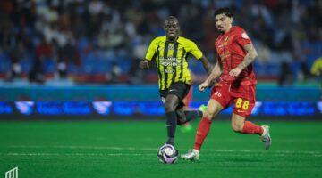 كيف استفاد الهلال من تعادل الاتحاد والقادسية؟