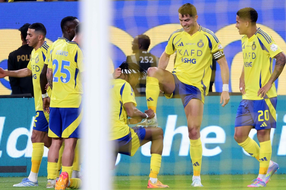 7 نجوم قد يغيبون عن النصر في مواجهة ضمك.. وتحذيرات لـ بيولي