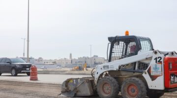 أمانة الرياض تعزز البنية التحتية: إنجازات كبيرة في سفلتة الطرق ومعالجة الحفر والمهابط