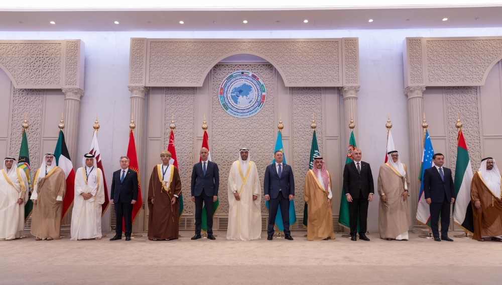 وزير الخارجية يلتحق بالاجتماع الثالث للحوار الإستراتيجي في الكويت