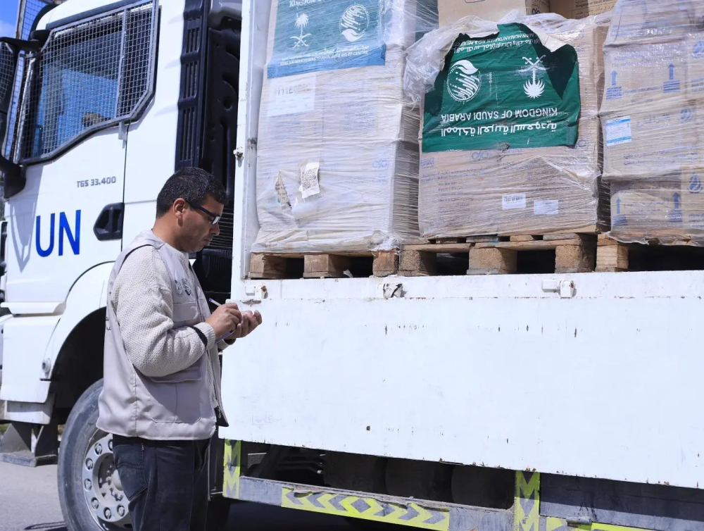 السعودية تُعزز جهود الإغاثة الصحية بدعم جديد من المستلزمات الطبية لوكالة الأونروا