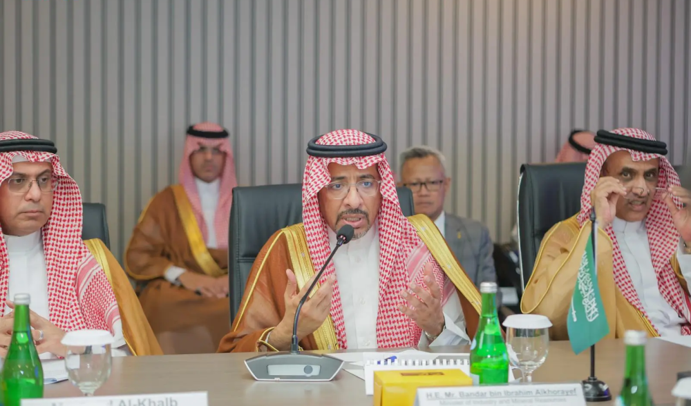 وزير الصناعة يناقش سبل تعزيز التعاون المشترك مع نظيره الإندونيسي