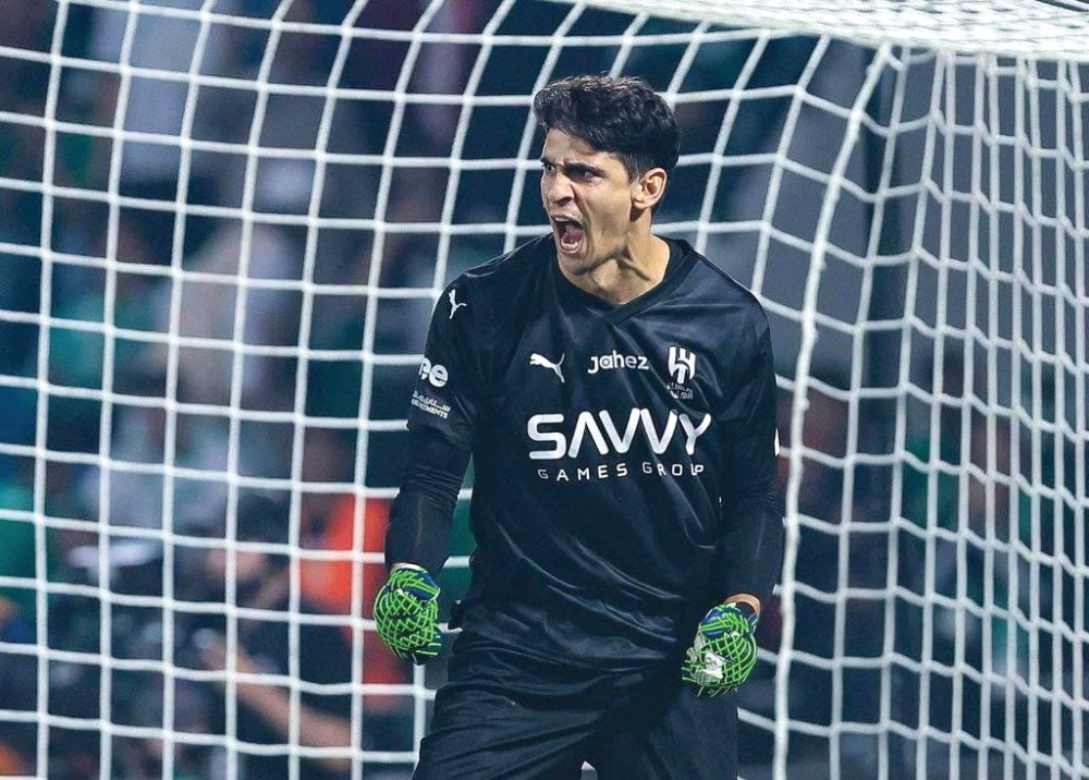جيسون يستثني ياسين بونو من مواجهة الهلال والخليج ـ خبر عاجل