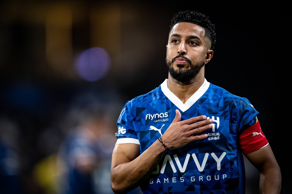 سالم الدوسري يخط اسمه في التاريخ بعد هدفه في شباك الخليج ويواصل مسيرته مع الهلال