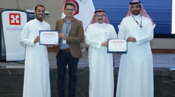 <p><strong>جامعة جدة تتوج بالمركز الأول في هاكاثون الصحة بجامعة هارفارد</strong></p>