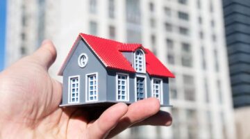 إحكام تسجل 1622 طلبًا لتملك العقارات مع تصدر مكة بـ436 طلبًا