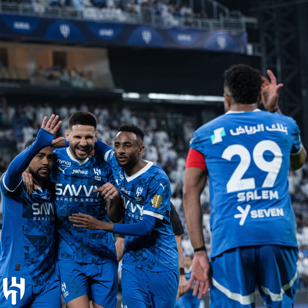 الهلال يتعادل في مواجهة صعبة بعد هدف الشباب الإيجابي