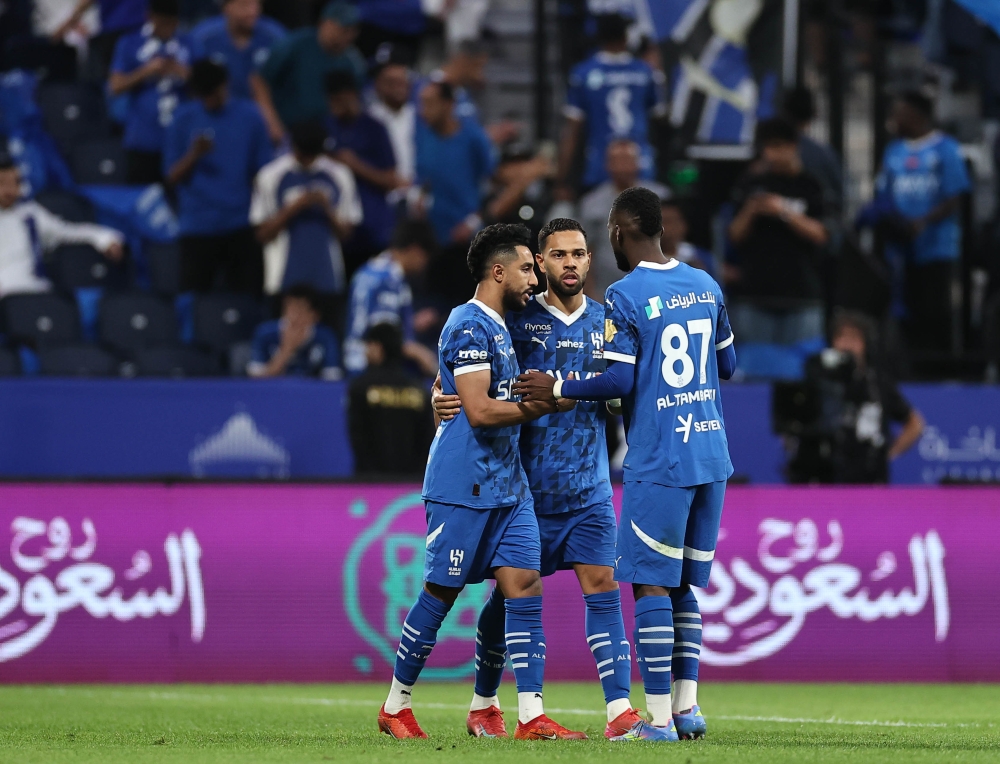 تقييم أداء نجوم الهلال في مواجهة الشباب: إنجاز مميز لسالم مقابل تراجع لأداء كايو سيزار