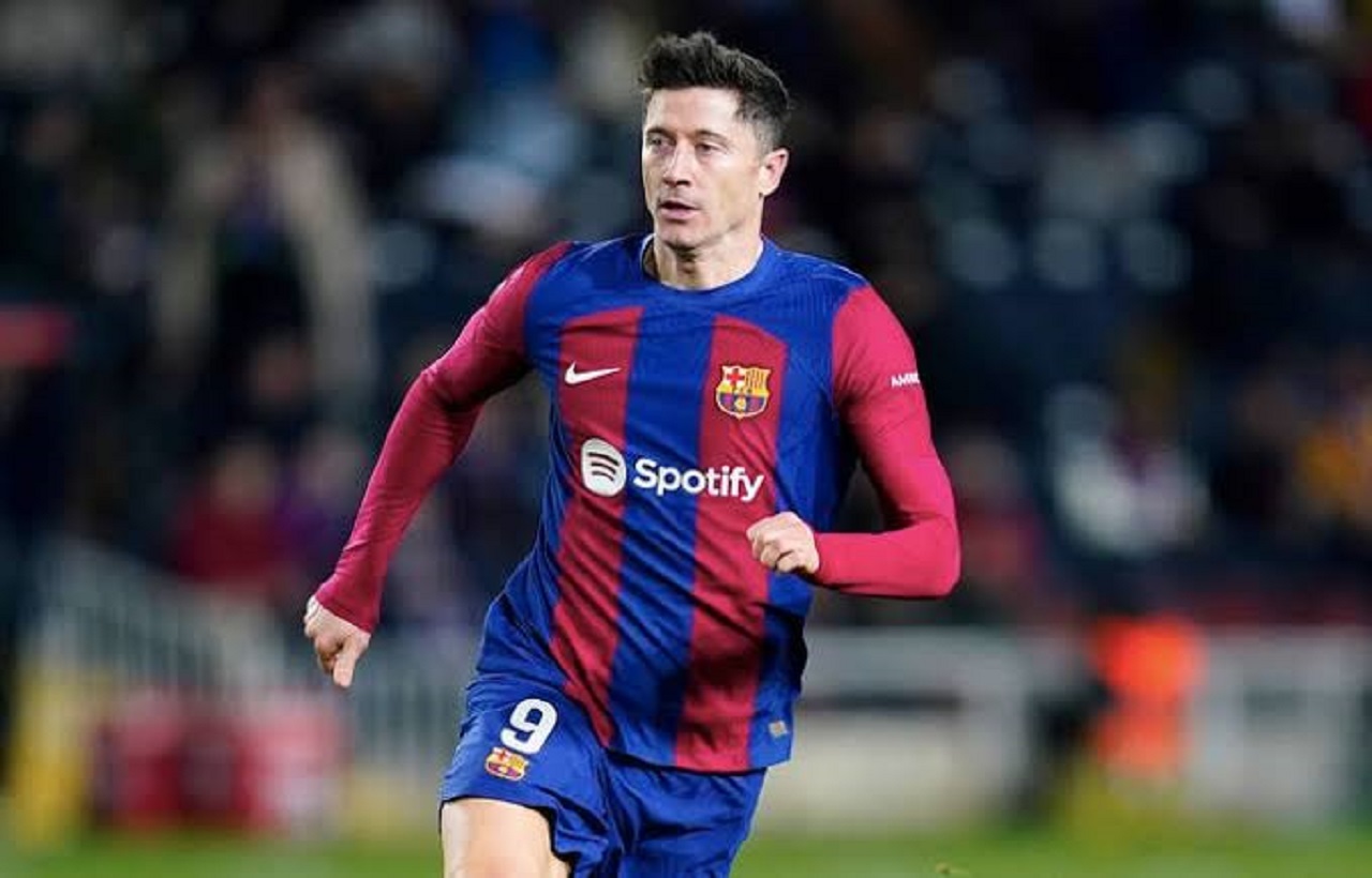 برشلونة يشغل حالة ليفاندوفسكي قبيل مواجهة نهائي كأس الملك