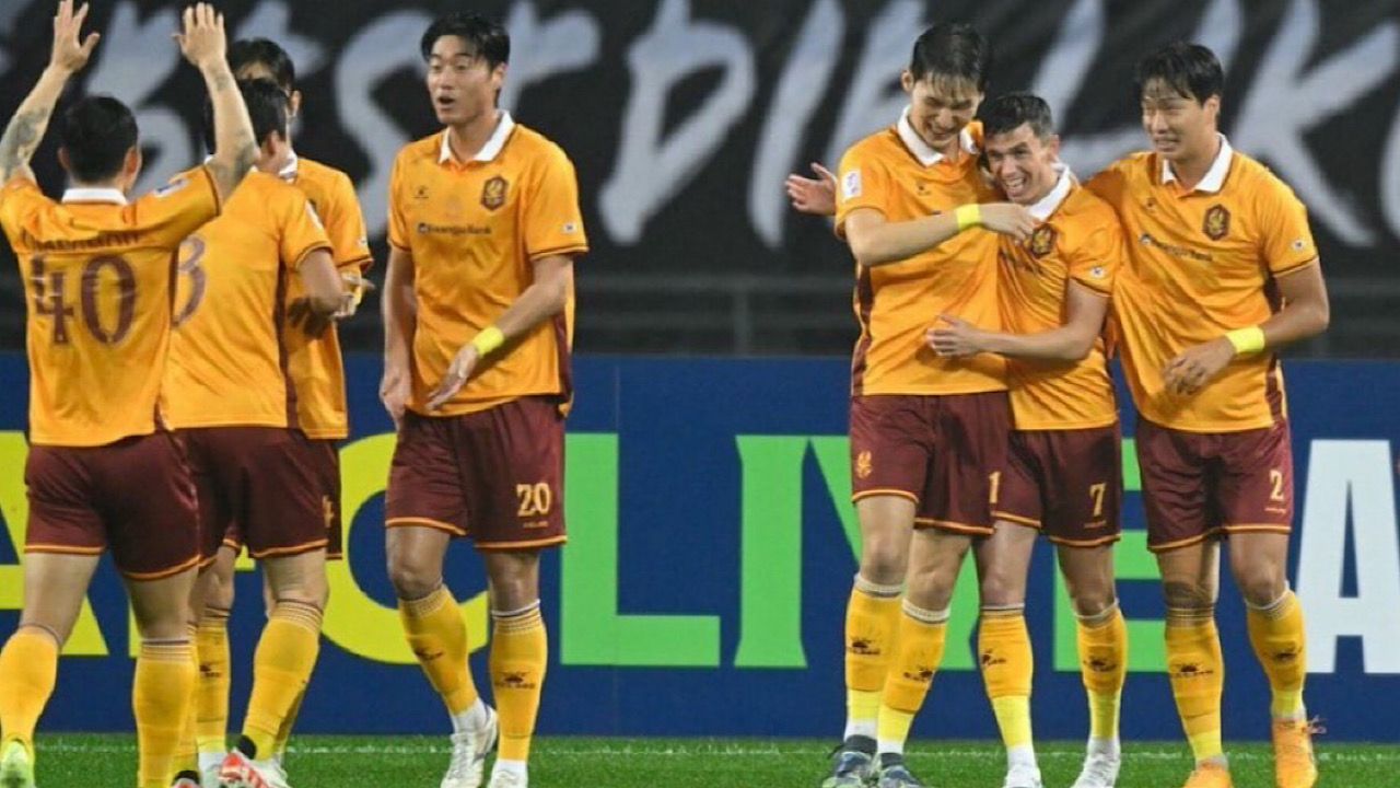 إصابة لاعبي غوانغزو إيفرجراند قبل مواجهة الهلال