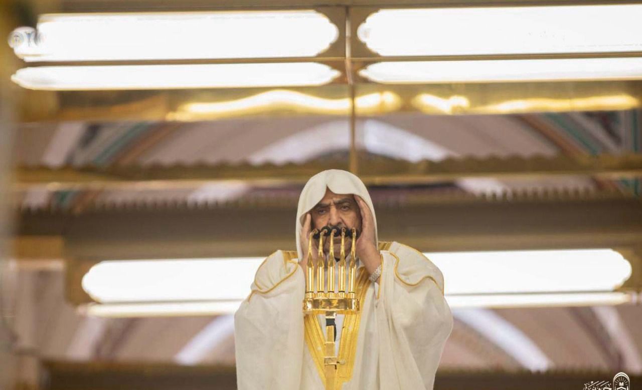 إعادة توزيع العاملين والعاملات في فروع القطاع الحكومي وفقًا للوظائف الشاغرة.