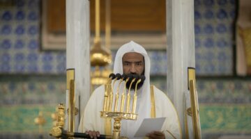 خطيب المسجد النبوي يوضح: الشرك على نوعين والتوحيد شرط أساسي لقبول الأعمال