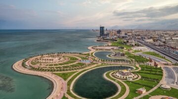 <p>بالتأكيد، إليك عدة صياغات احترافية للعنوان تتوافق مع متطلباتك:</p>
<p><strong>الخيار 1 (يركز على الحدث الأبرز):</strong></p>
<ul>
<li>الموجة الحارة تضرب الشرقية.. الأرصاد تحذر من رياح نشطة وضباب كثيف.</li>
</ul>
<p><strong>الخيار 2 (يركز على المصدر الرسمي):</strong></p>
<ul>
<li>الأرصاد تحذر: موجة حارة ورياح نشطة وضباب يسيطر على أجواء الشرقية.</li>
</ul>
<p><strong>الخيار 3 (يركز على الموقع الجغرافي):</strong></p>
<ul>
<li>المنطقة الشرقية على موعد مع موجة حارة ورياح نشطة وتحذيرات جوية.</li>
</ul>
<p><strong>الخيار 4 (صيغة إخبارية مباشرة):</strong></p>
<ul>
<li>طقس المنطقة الشرقية: موجة حارة قادمة ورياح نشطة.. والأرصاد تصدر تنبيهاً.</li>
</ul>